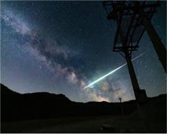 천체사진공모전 최우수작 '화구와 은하수'